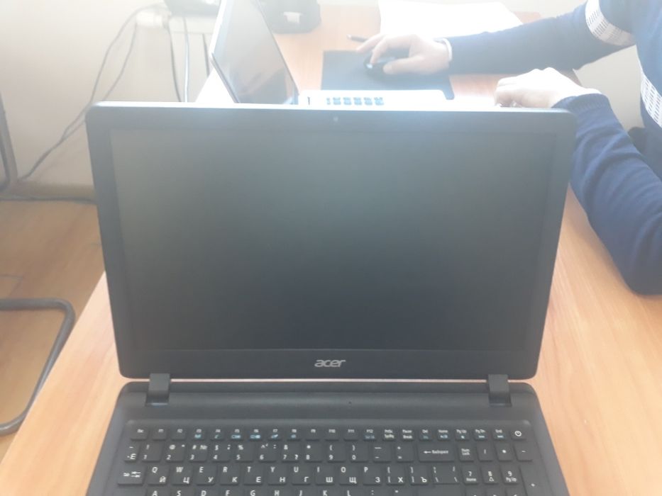 Kompyuter (Notebook) sotiladi