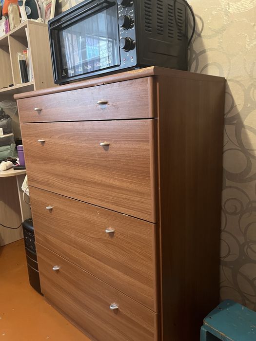 Продаю Комод пишите