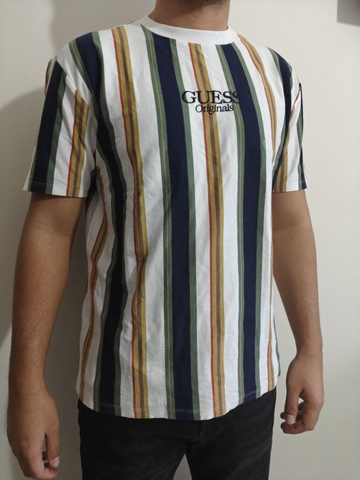 Тениска на Guess Originals.