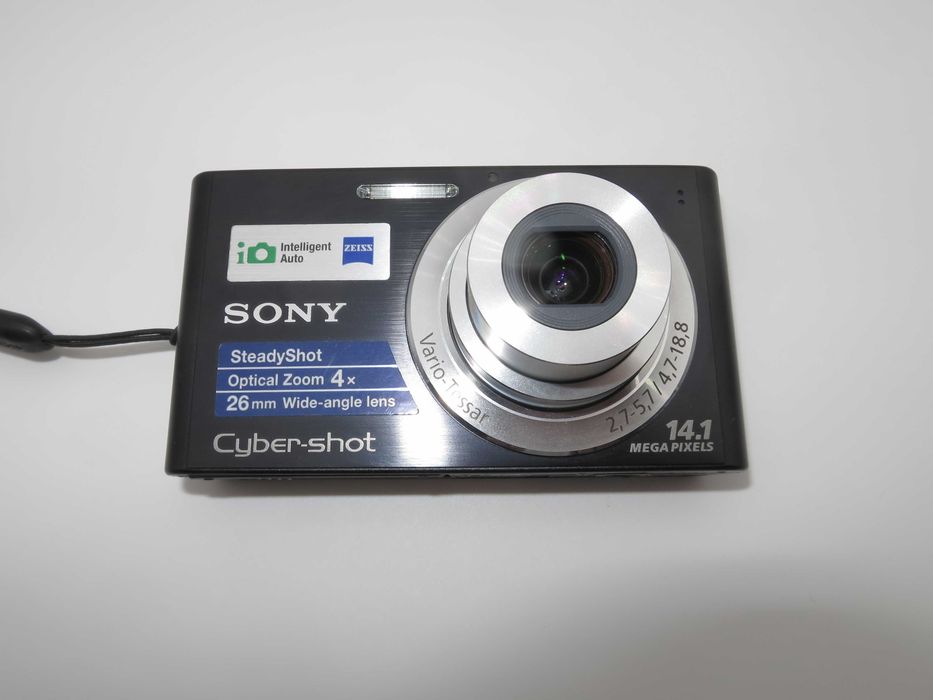 Sony Cyber-shot DSC W320 ултра компактен цифорв фотоапарат черен цвят, супер тънка дигитална камера, отлично състояние, пълен комплект, работи отлично