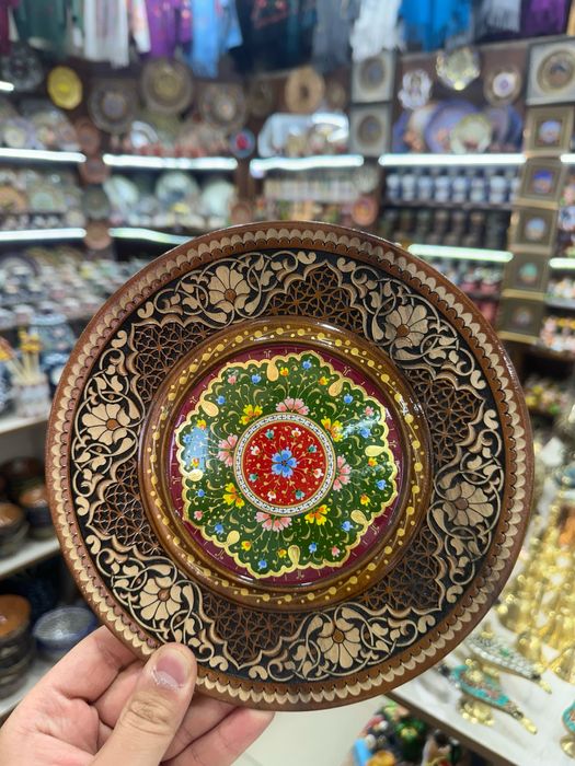 Yongoq darahtidan qilingan yogoch laganlar
