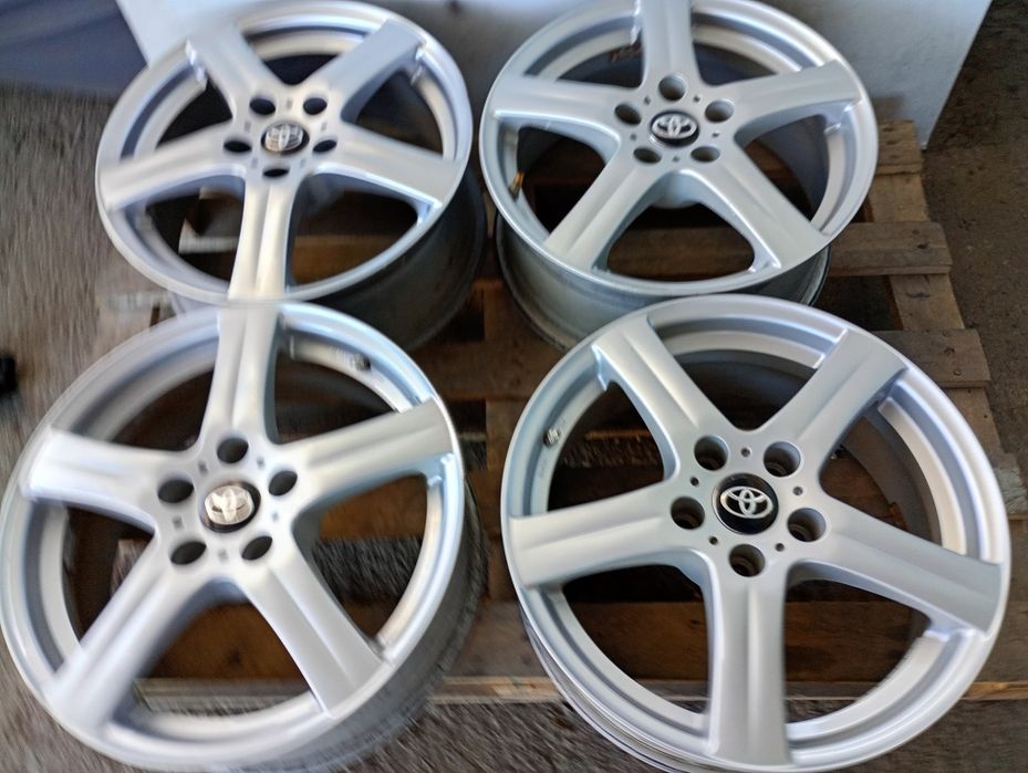Перфектни ENZO 17-5x114.3 ET40 7j  Toyota CH-R