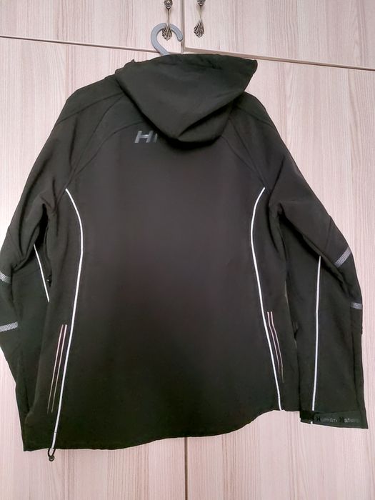 Спортивная  куртка р.L