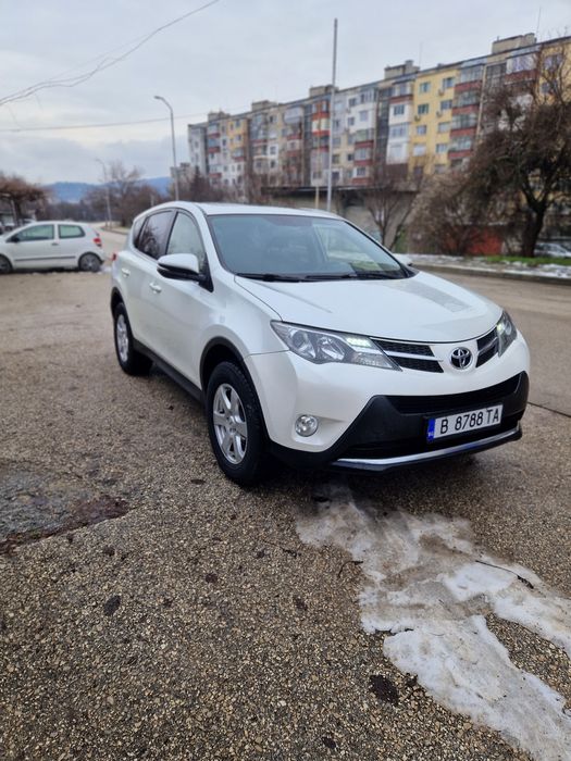 Тойота  RAV 4 2.0