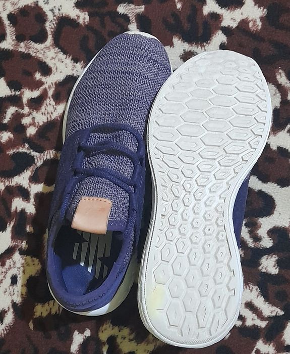 Vând urgent adidasi New balance