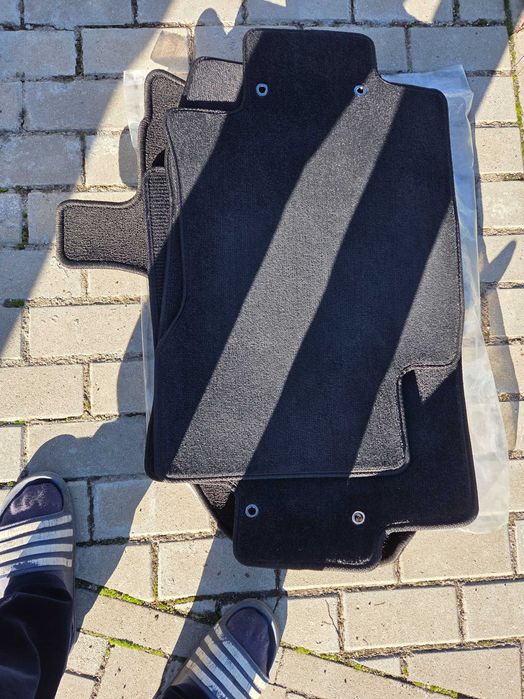 Автомобилни стелки за Рено Каптюр 2 и Рено Колеос 2