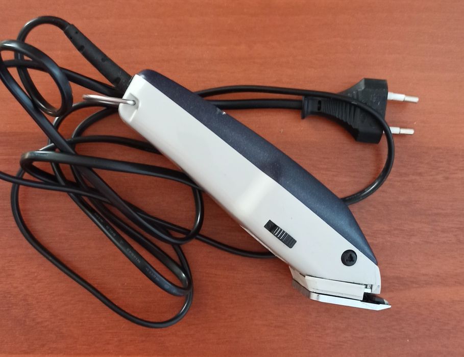 Машинка для стрижки волос Mozer 1400.