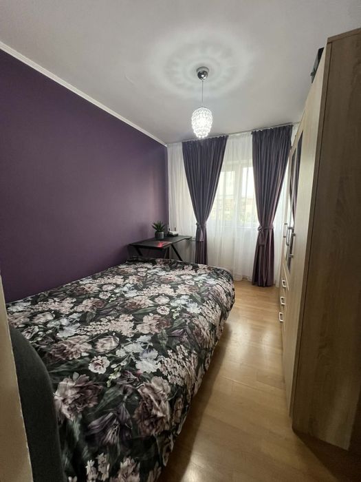 Vand apartament 3 camere