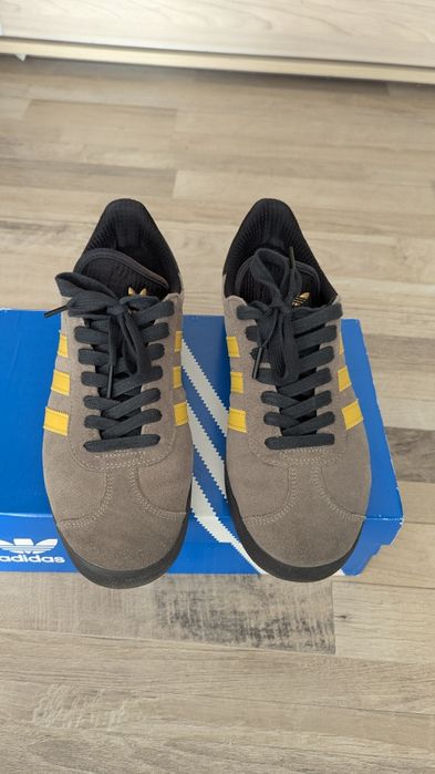 Adidas Gazelle mărime 42