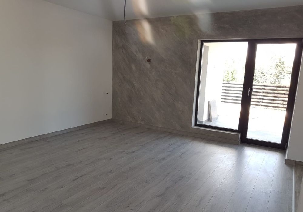 Casa  3 camere,de vanzare