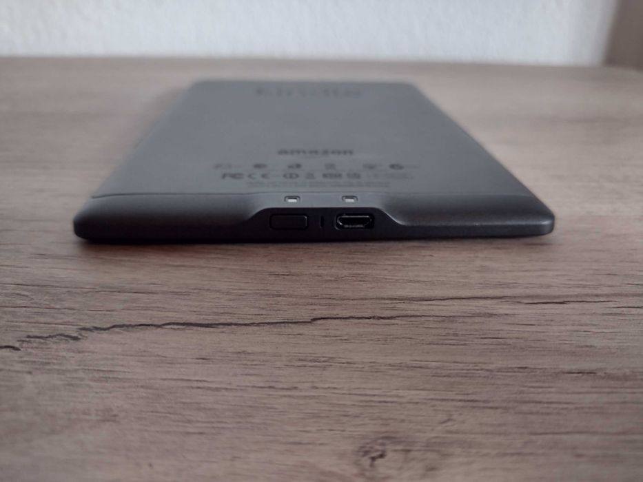 Amazon Kindle (4-то поколение) D01100