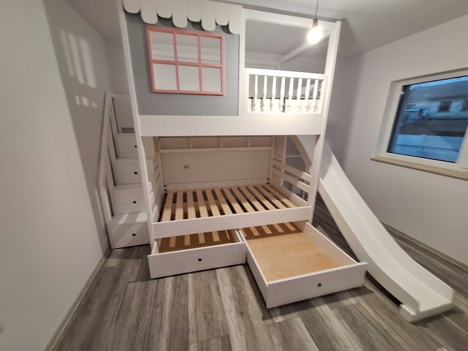 TRANSPORT GRATUIT.Pat etajat din lemn masiv.Cod 4006