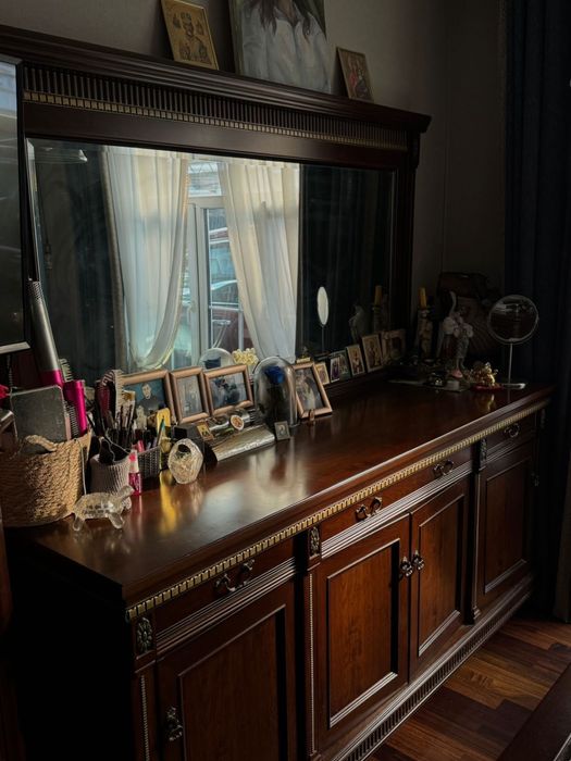 Продам спальный гарнитур из массива дерева