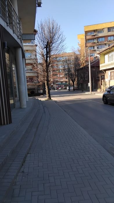 Дава се под наем Магазин в Дупница - 120 кв.м за 765 € - Снимка #2