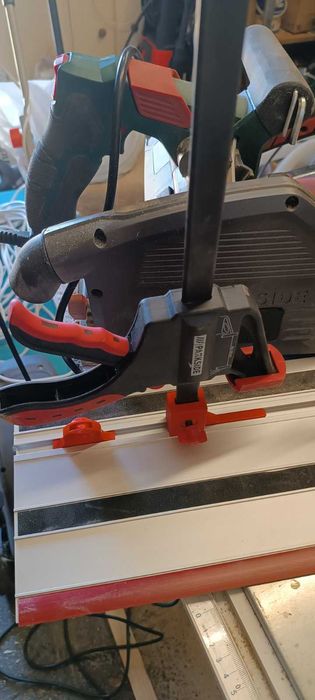 Аксесоари за потопяем циркуляр Parkside с релси – капачка и държачи