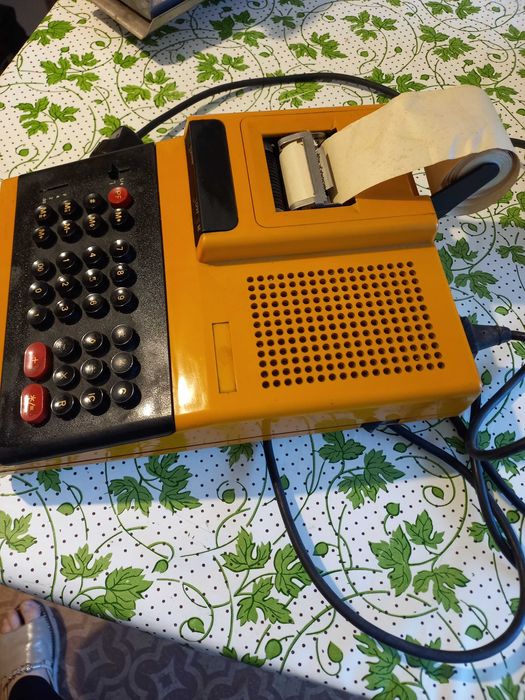 Елка 55 електронен калкулатор