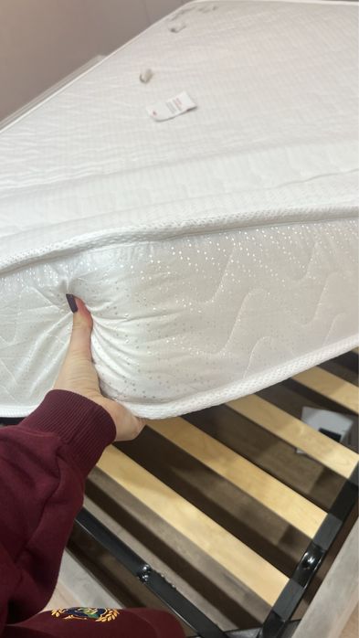 Новая кровать с матрасом 160*200