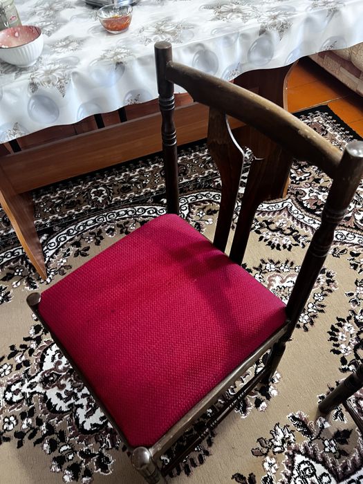 Продам белорусский стулья!