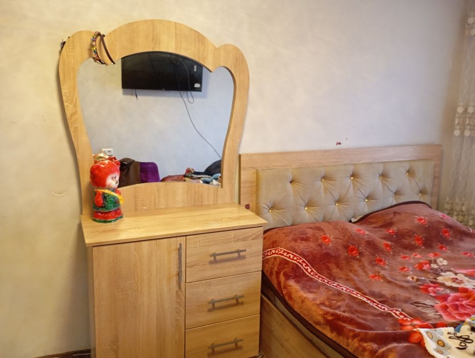 Divan trimosi bn birga sotiladi