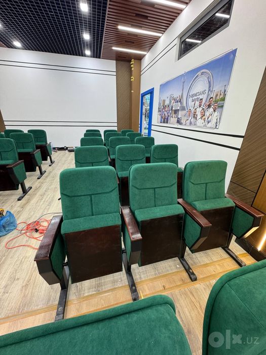 Театральный кресло для активного зала