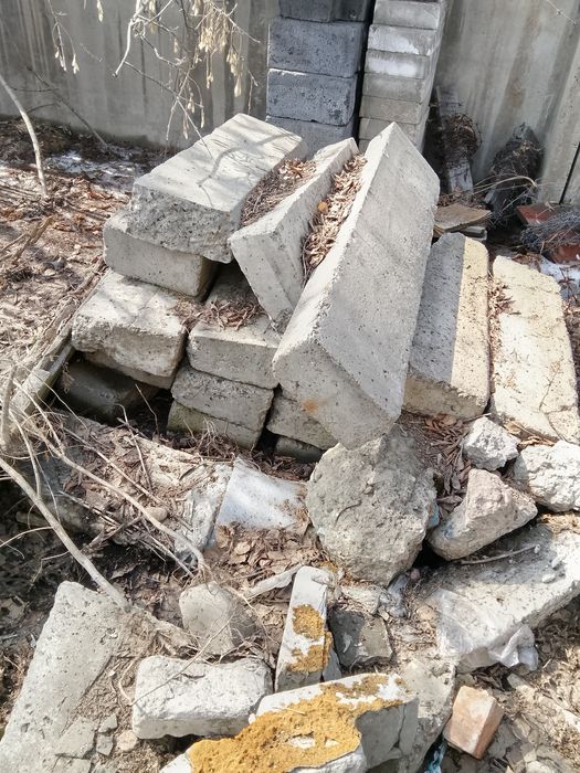 Бетонные бардюры.