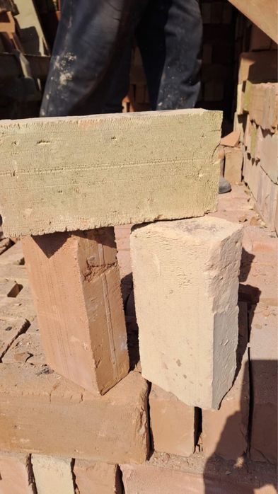 Стандартный красный жженый кирпич