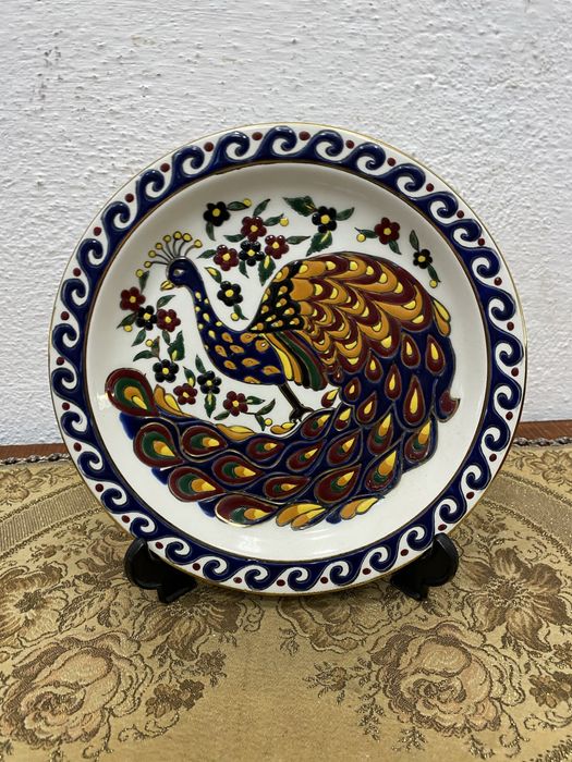 Ръчно изрисувана плато от порцелан с 24к злато