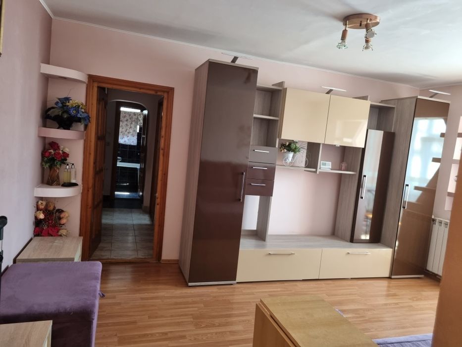 Ofer spre închiriere apartament 3 camere str. Pictor Aman