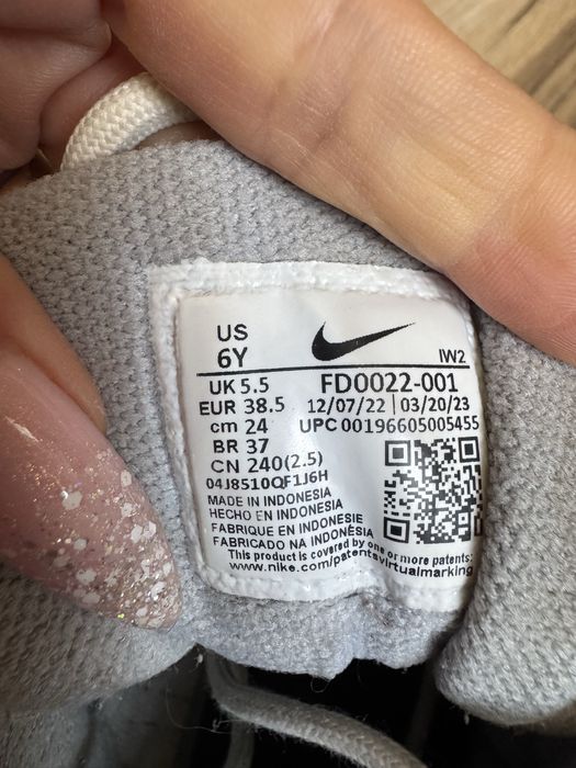 Оригинални маратонки Nike Air More Uptempo GS ! 38,5 н