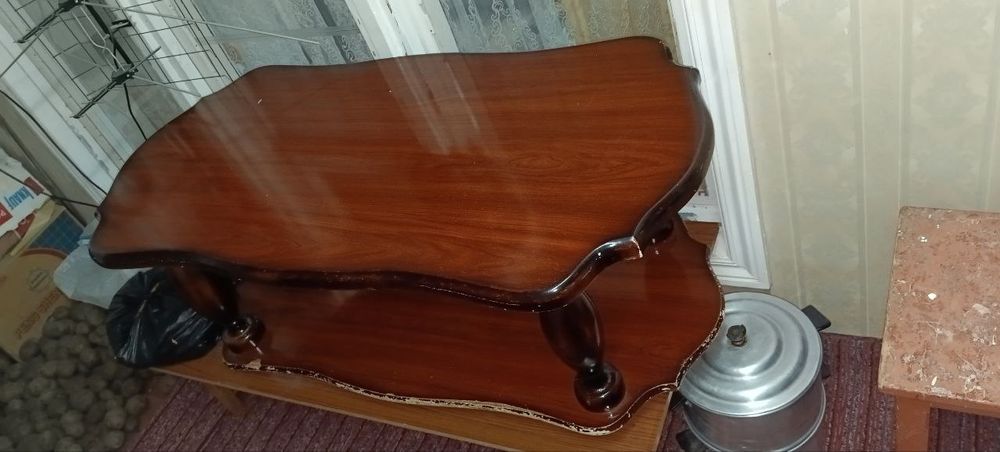 Журнальный стол хороший