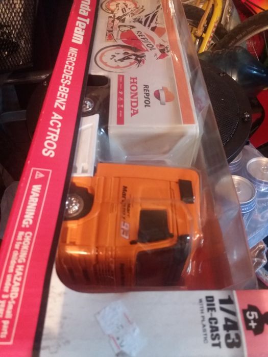 Камиони 1.43 мащаб