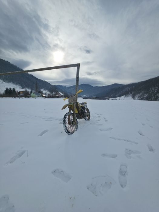 Suzuki 250cc 4t cross