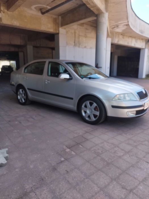 Skoda Octavia berlina 2005