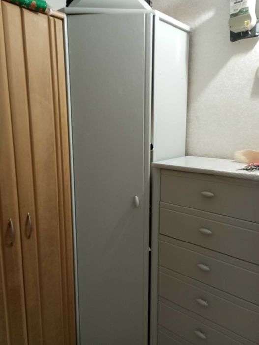 Шкаф,шифонер угловой