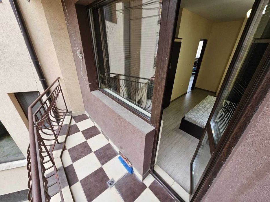 Дава се под наем Двустаен апартамент в Пловдив, Център - 50 кв.м за 325 € - Снимка #4