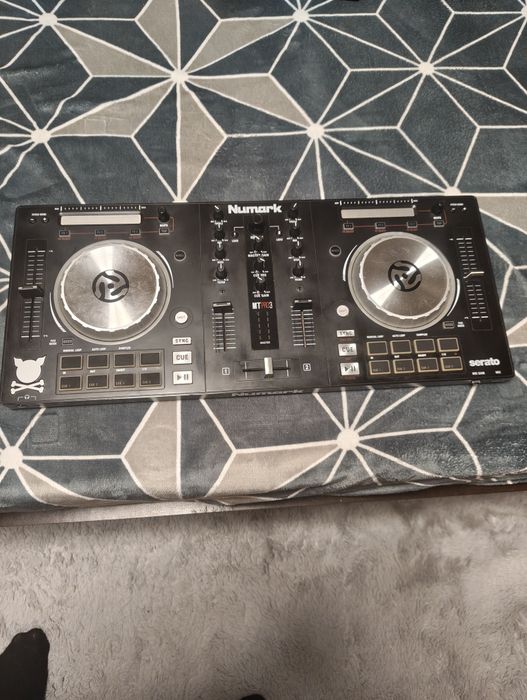 Numark mixtrack pro
