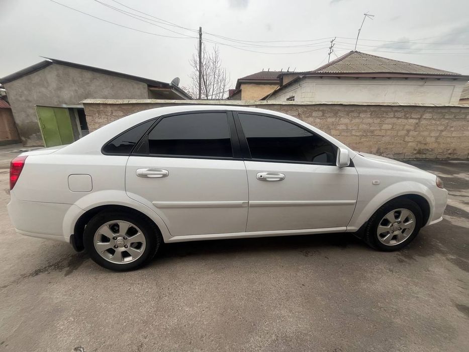 Продается автомобиль жентра автомат