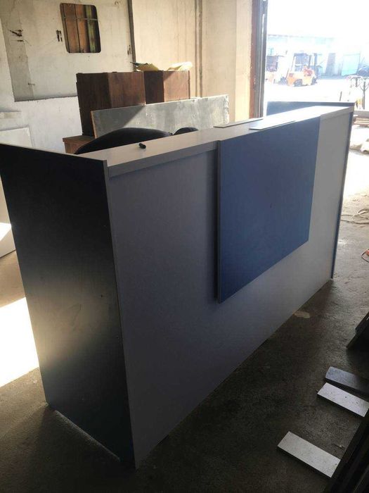 стойка ресепшн в клинику