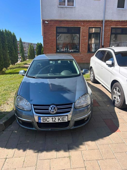 VOLKSWAGEN Jetta