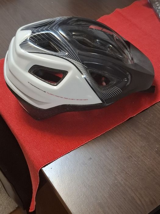 Casca bicicleta B'twin S3