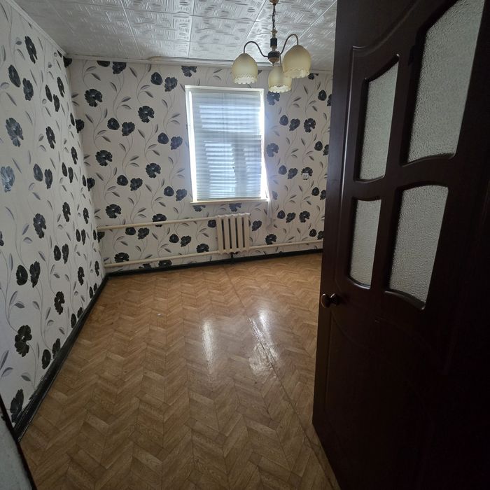Орталықта.Ескі үй жалға берем
