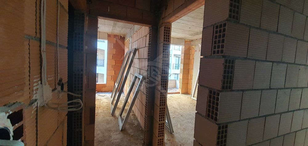 Продава се Тристаен апартамент в Пловдив, Христо Смирненски - 110 кв.м за 1036 €/кв.м - Снимка #2