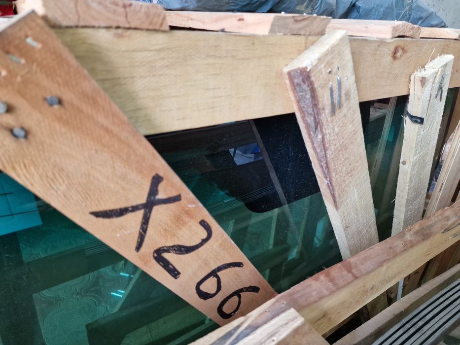 Лобовое стекло на JAC S3