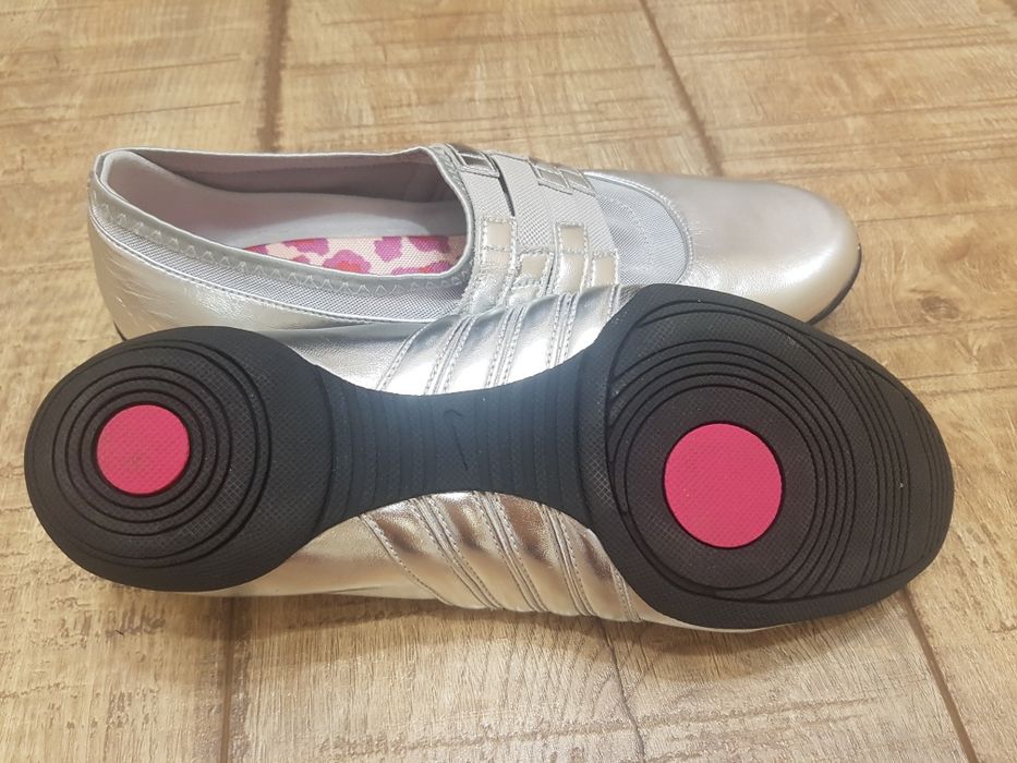 Дамски маратонки Nike