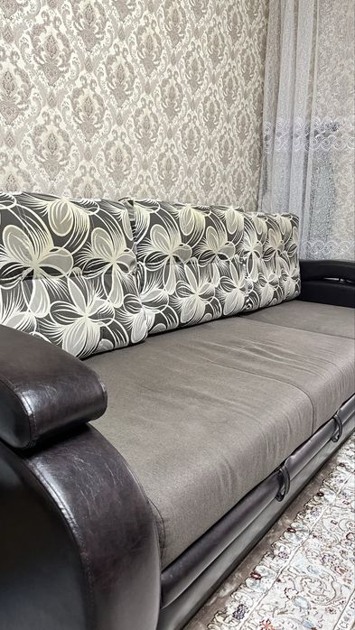 Продам диван.