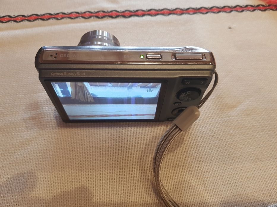 Sony Cyber-shot DSC-W370