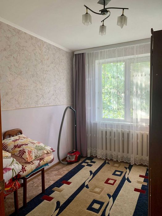 Продаётся 4 комн квартира