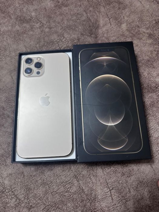 Продаётся айфон 12 про мах