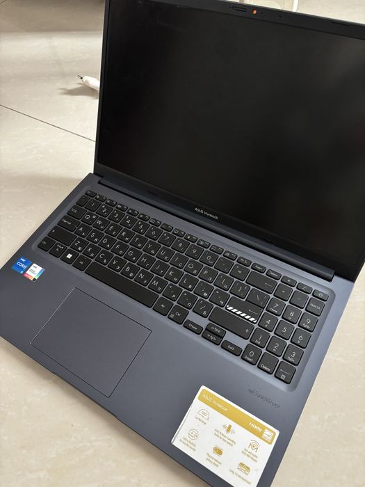Продавам лаптоп Asus Vivobook X1502ZA-EJ2174