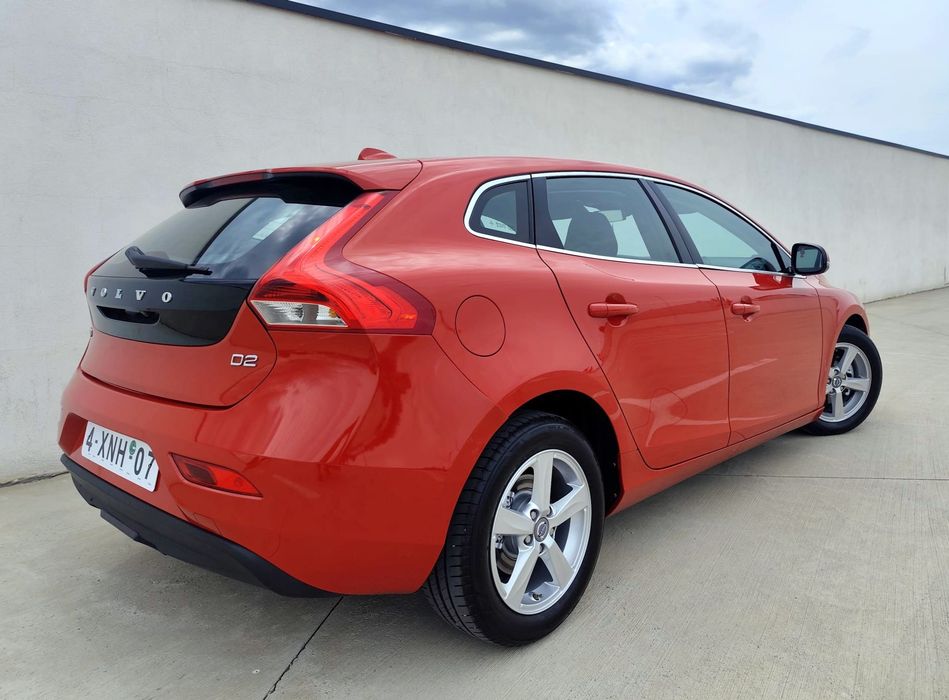 VOLVO V40 2015 — imagine 3